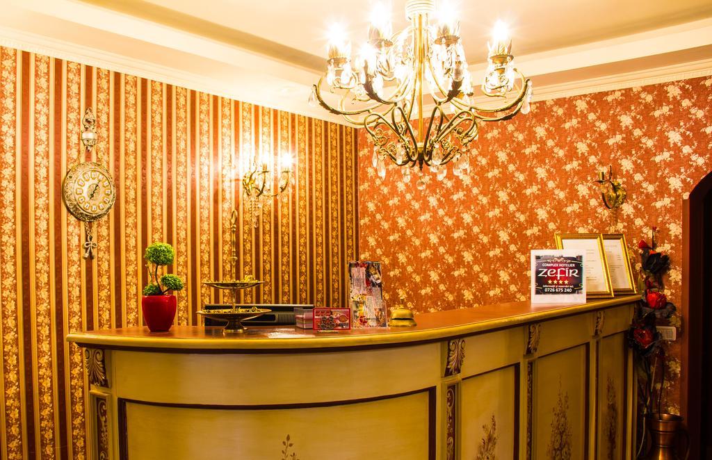 Hotel-Pensiunea Zefir 티미쇼아라 외부 사진