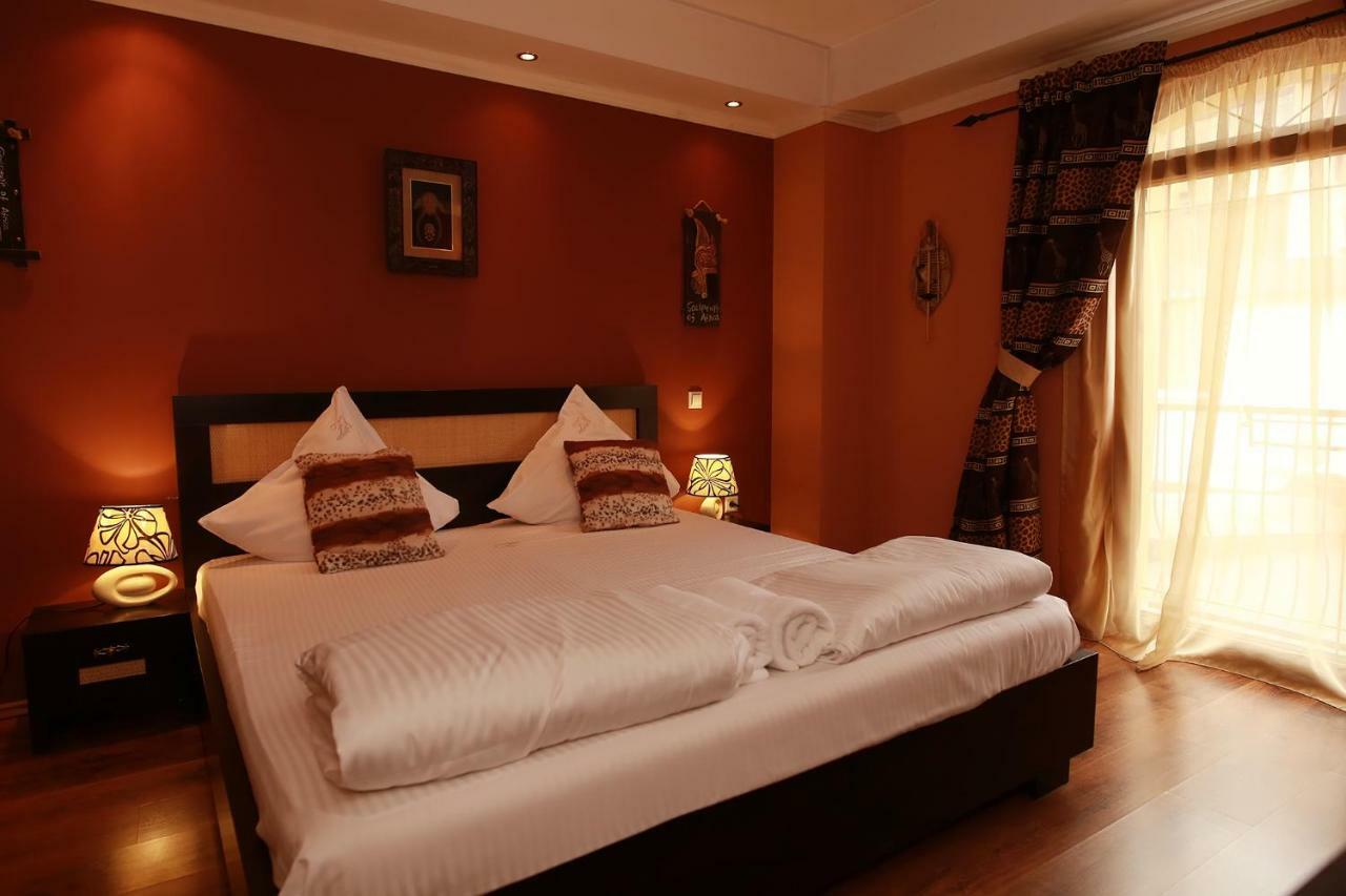 Hotel-Pensiunea Zefir 티미쇼아라 외부 사진