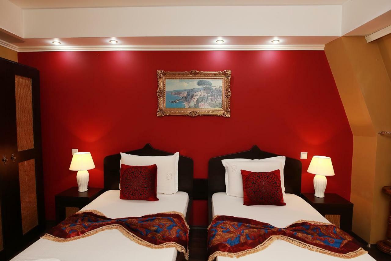 Hotel-Pensiunea Zefir 티미쇼아라 외부 사진